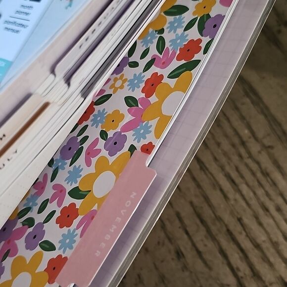 12 month planner NWT - Picture 6 of 8